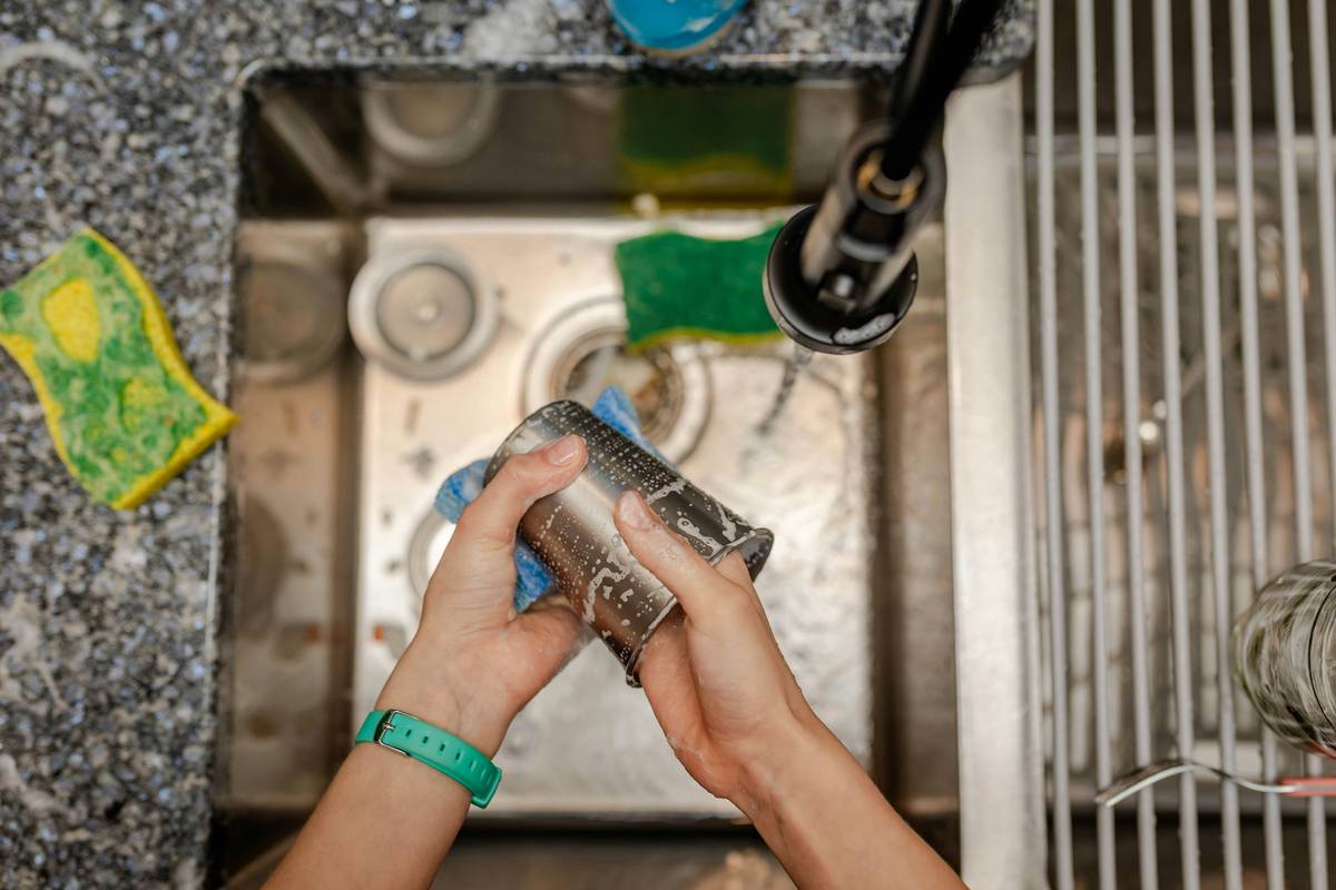How to Wash Reusable Mop Pads: 7 Proven Tips to Avoid Smelly, Stiff Disasters